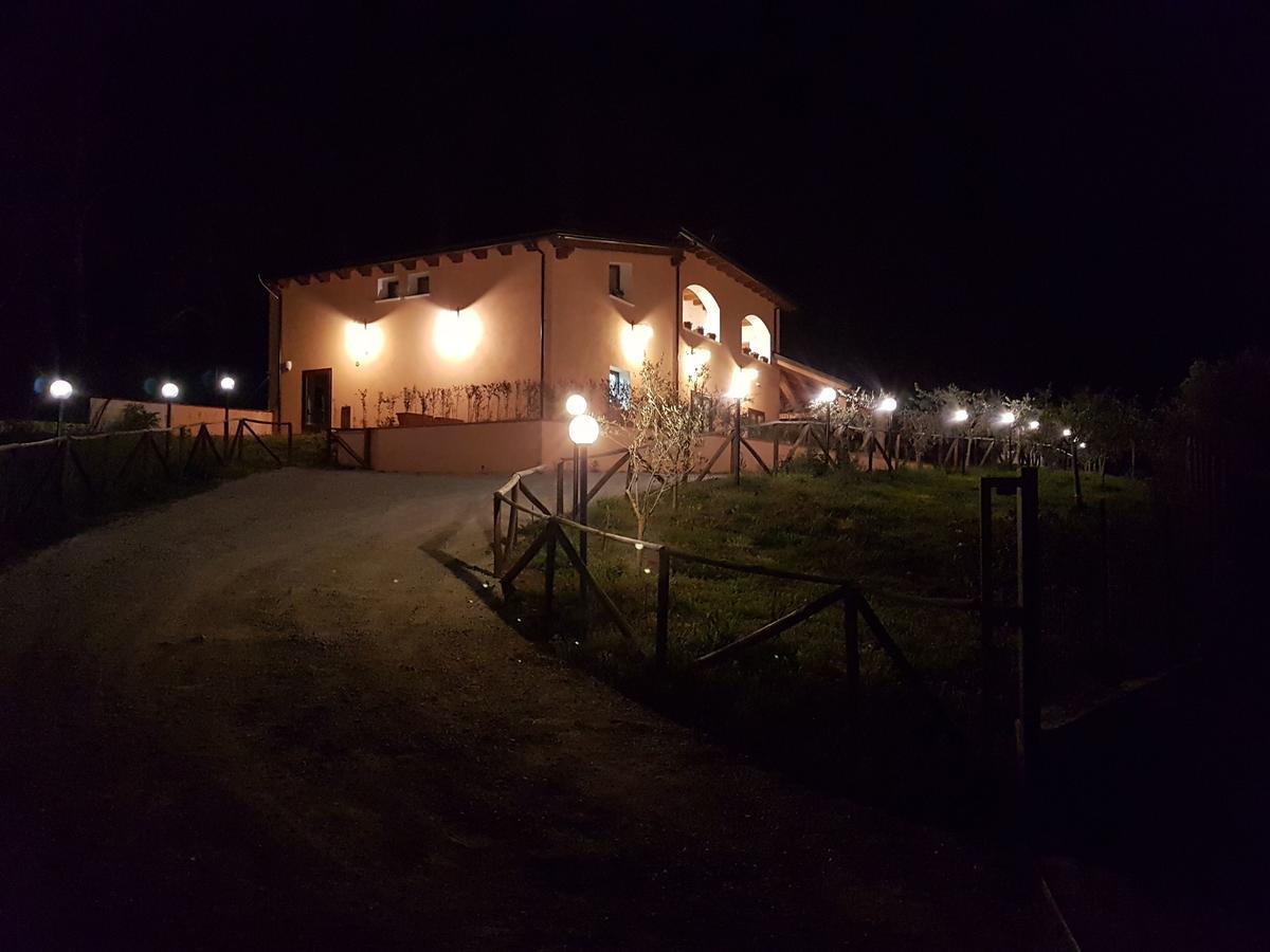 Agriturismo L'Ulivo Padula Exterior photo